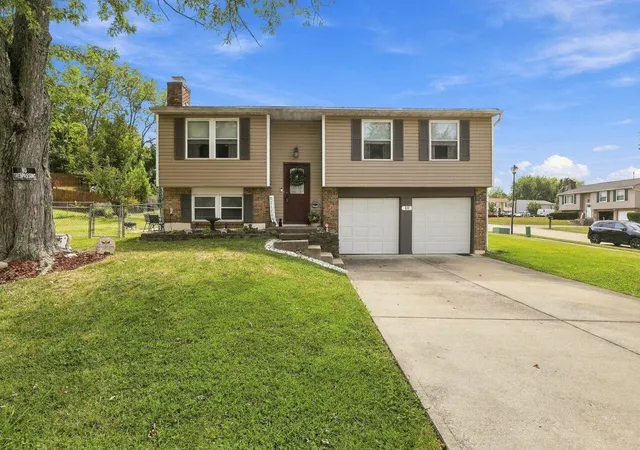Photo 1 of Sale Pending at 10 Fairlawn, Erlanger, KY 41018 | MLS# 646661 | Listing updated on 2026-09-16