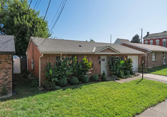 Photo 3 of Sale Pending at 625 Isabella St, Newport, KY 41071 | MLS# 646879 | Listing updated on 2026-09-24