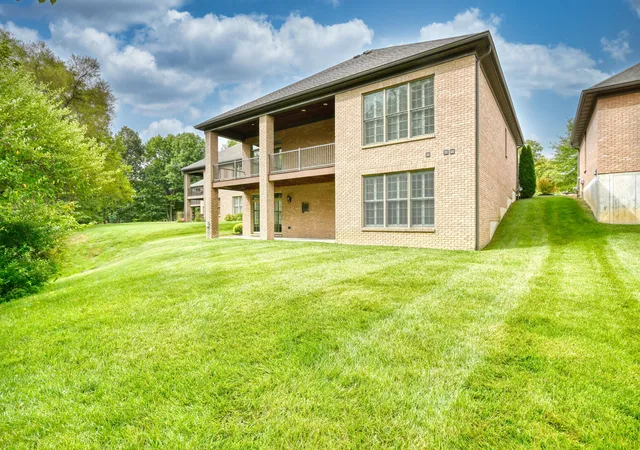 Photo 2 of Single family home for sale at 10569 Pimlico Park Dr, Union, KY 41091 | MLS# 646885 | Listing updated on 2026-09-23