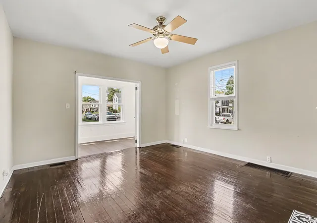 Photo 4 of Single family home for sale at 3302 Rogers St, Covington, KY 41015 | MLS# 646682 | Listing updated on 2026-10-01