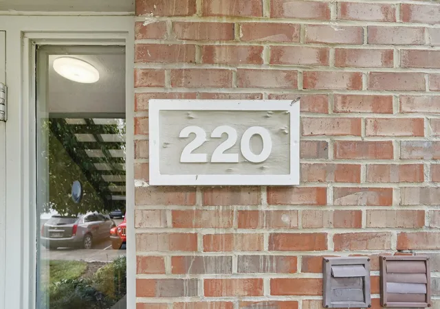 Photo 3 of Sale Pending at 220 Willowbrook Ct #10, Wilder, KY 41071 | MLS# 646769 | Listing updated on 2026-09-24