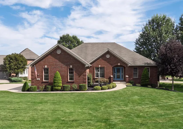 Photo 1 of Single family home for sale at 10858 Griststone Cir, Independence, KY 41051 | MLS# 646693 | Listing updated on 2026-10-05
