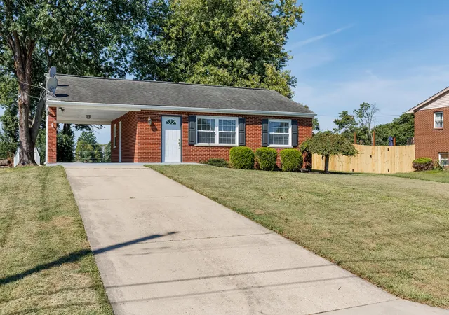 Photo 2 of Sale Pending at 1981 Hart Dr, Hebron, KY 41048 | MLS# 646734 | Listing updated on 2026-09-18