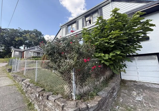 Photo 3 of Single family home for sale at 1228 Parkway Ave, Covington, KY 41011 | MLS# 646694 | Listing updated on 2026-09-21