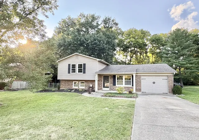Photo 2 of Sale Pending at 3144 Royal Windsor Dr, Edgewood, KY 41017 | MLS# 646802 | Listing updated on 2026-09-23