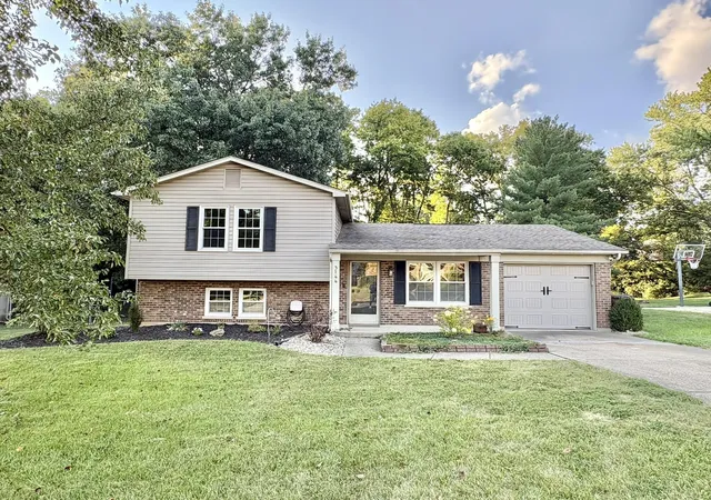 Photo 3 of Sale Pending at 3144 Royal Windsor Dr, Edgewood, KY 41017 | MLS# 646802 | Listing updated on 2026-09-23