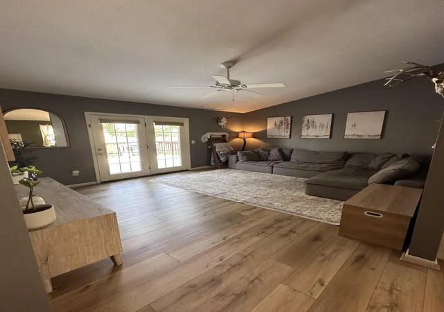 Photo 3 of Sale Pending at 16 Paul Ln, Alexandria, KY 41001 | MLS# 646737 | Listing updated on 2026-09-29