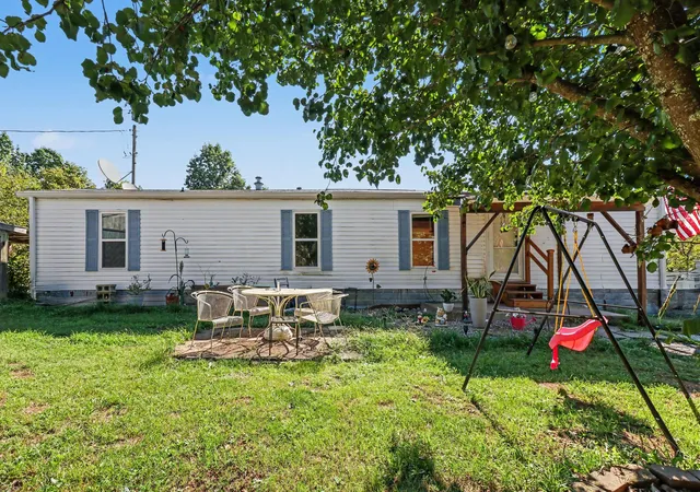 Photo 3 of Single family home for sale at 105 Rose Ln, Corinth, KY 41010 | MLS# 646711 | Listing updated on 2026-10-16