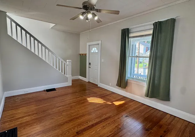 Photo 3 of Single family home for sale at 3802 Huntington Ave, Covington, KY 41015 | MLS# 646722 | Listing updated on 2026-09-16