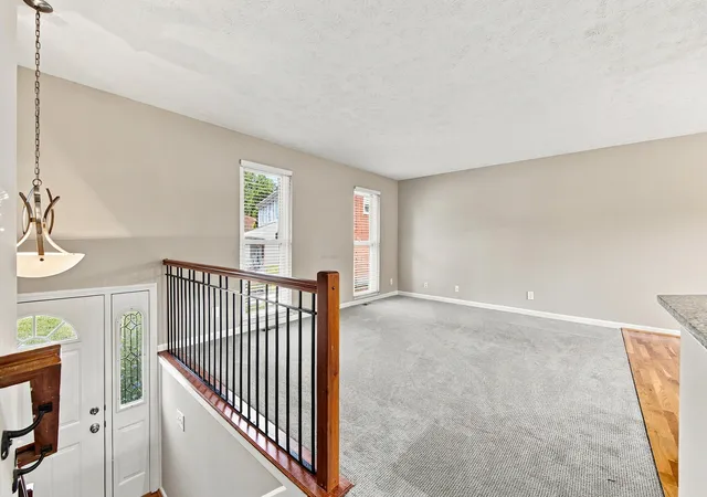 Photo 3 of Single family home for sale at 2610 Brookview Dr, Villa Hills, KY 41017 | MLS# 646881 | Listing updated on 2026-10-01