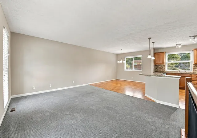 Photo 4 of Single family home for sale at 2610 Brookview Dr, Villa Hills, KY 41017 | MLS# 646881 | Listing updated on 2026-10-01