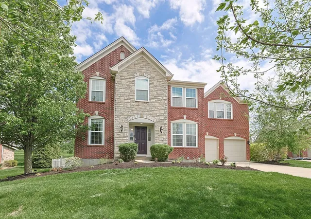 Photo 1 of Single family home for sale at 8640 Treeline Dr, Florence, KY 41042 | MLS# 646784 | Listing updated on 2026-09-18