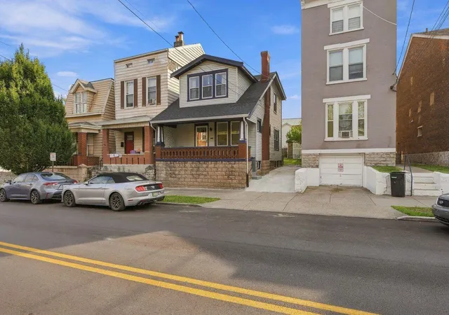Photo 2 of Single family home for sale at 1308 Holman Ave, Covington, KY 41011 | MLS# 646796 | Listing updated on 2026-09-27