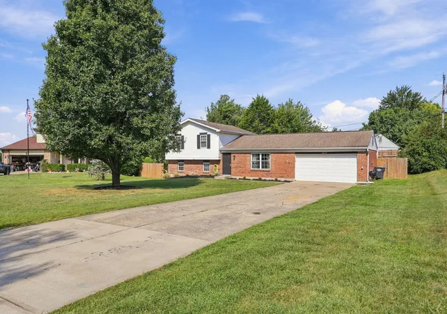 Photo 2 of Sale Pending at 1812 Pioneer Blvd, Burlington, KY 41005 | MLS# 646777 | Listing updated on 2026-09-20