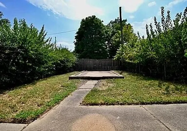 Photo 3 of Single family home for sale at 415 W 21st Street, Covington, KY 41014 | MLS# 646778 | Listing updated on 2026-09-22