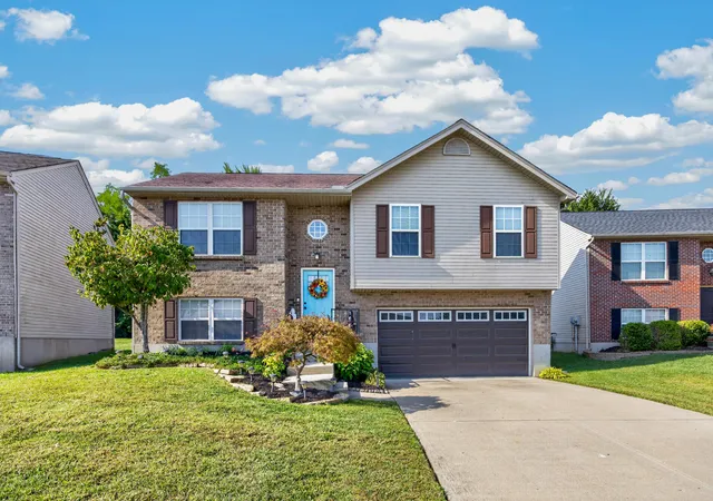 Photo 1 of Sale Pending at 2585 Ivan Ct, Hebron, KY 41048 | MLS# 646789 | Listing updated on 2026-09-30