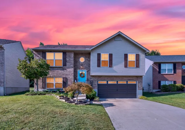 Photo 4 of Sale Pending at 2585 Ivan Ct, Hebron, KY 41048 | MLS# 646789 | Listing updated on 2026-09-30