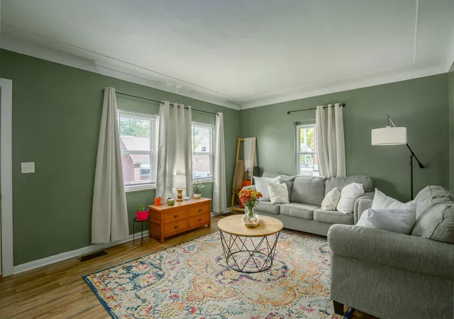 Photo 2 of Sale Pending at 208 Cleveland Ave, Bellevue, KY 41073 | MLS# 646782 | Listing updated on 2026-09-18