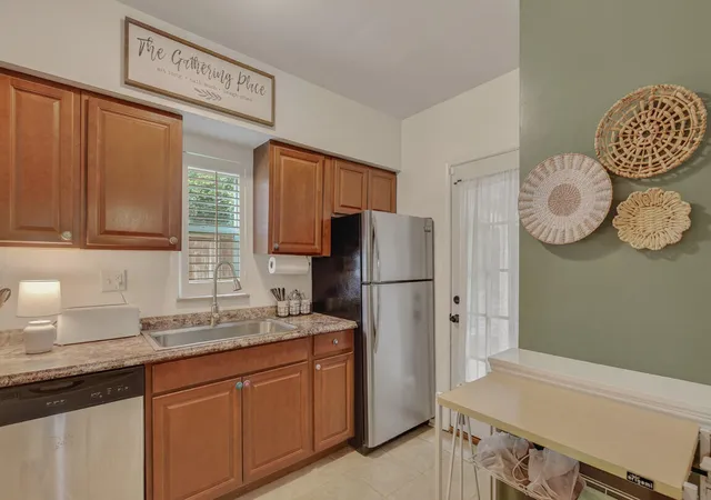 Photo 3 of Sale Pending at 208 Cleveland Ave, Bellevue, KY 41073 | MLS# 646782 | Listing updated on 2026-09-18