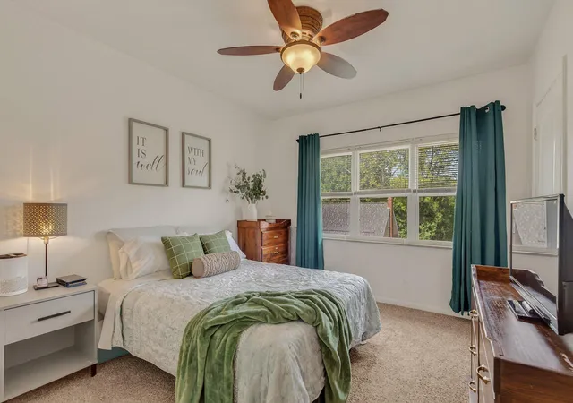 Photo 4 of Sale Pending at 208 Cleveland Ave, Bellevue, KY 41073 | MLS# 646782 | Listing updated on 2026-09-18