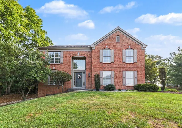 Photo 1 of Sale Pending at 8 Observatory Pointe Dr, Wilder, KY 41076 | MLS# 646793 | Listing updated on 2026-09-20