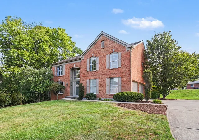 Photo 3 of Sale Pending at 8 Observatory Pointe Dr, Wilder, KY 41076 | MLS# 646793 | Listing updated on 2026-09-20