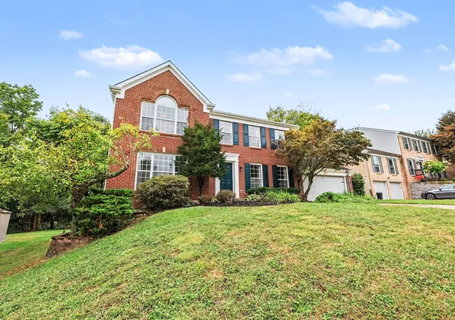 Photo 2 of Sale Pending at 3345 Woodlyn Hills Dr, Erlanger, KY 41018 | MLS# 646864 | Listing updated on 2026-10-01