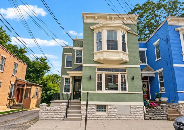 Photo 2 of Sale Pending at 111 E 16th Street, Covington, KY 41011 | MLS# 646808 | Listing updated on 2026-09-27