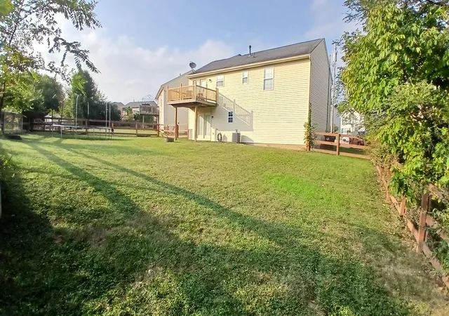 Photo 1 of Single family home for sale at 1575 Clovernook Dr, Elsmere, KY 41018 | MLS# 646806 | Listing updated on 2026-10-03