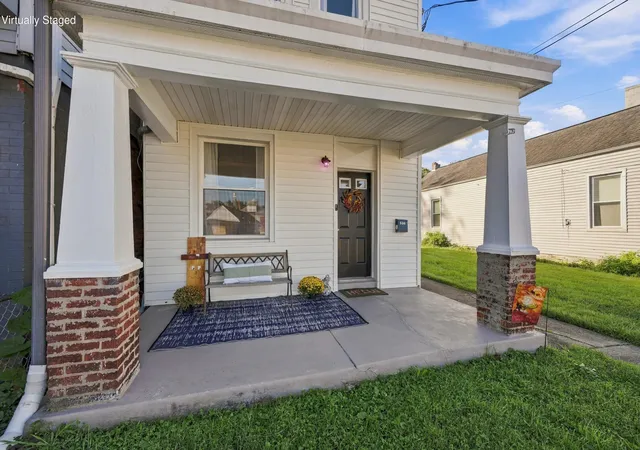 Photo 3 of Single family home for sale at 506 8th Avenue, Dayton, KY 41074 | MLS# 646814 | Listing updated on 2026-09-30