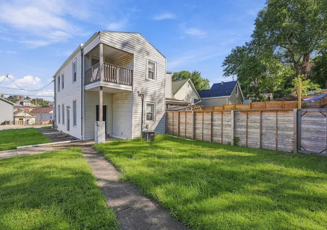 Photo 3 of Single family home for sale at 506 8th Avenue, Dayton, KY 41074 | MLS# 646814 | Listing updated on 2026-09-30
