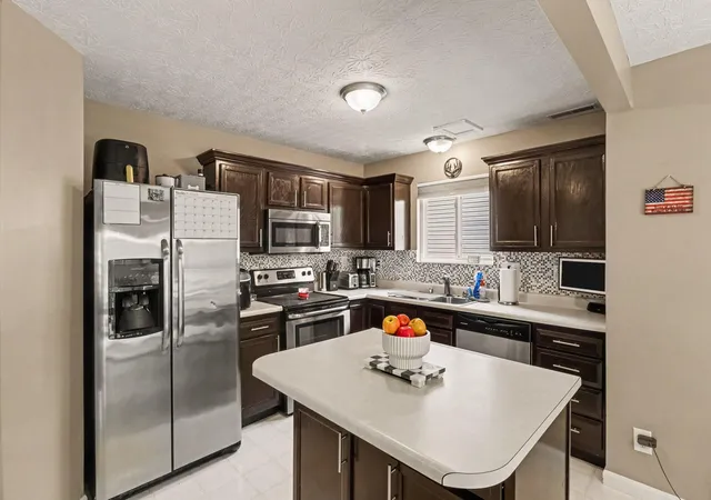 Photo 3 of Sale Pending at 3130 Bridle Run Dr, Independence, KY 41051 | MLS# 646823 | Listing updated on 2026-09-30