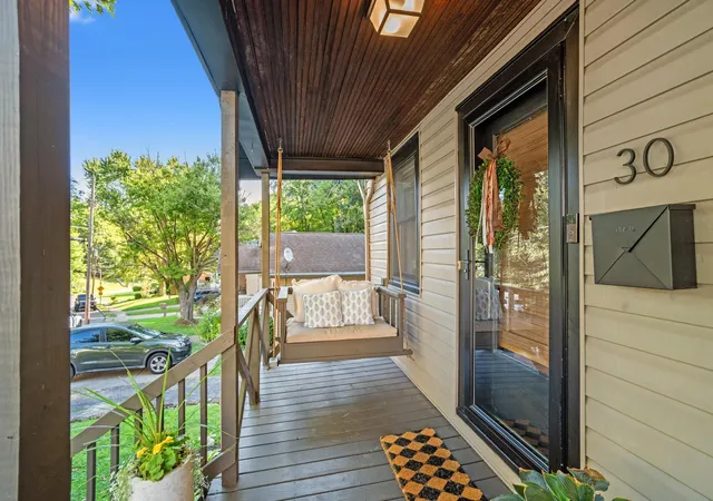 Photo 2 of Sale Pending at 30 Tower Hl Rd, Fort Thomas, KY 41075 | MLS# 646836 | Listing updated on 2026-09-23