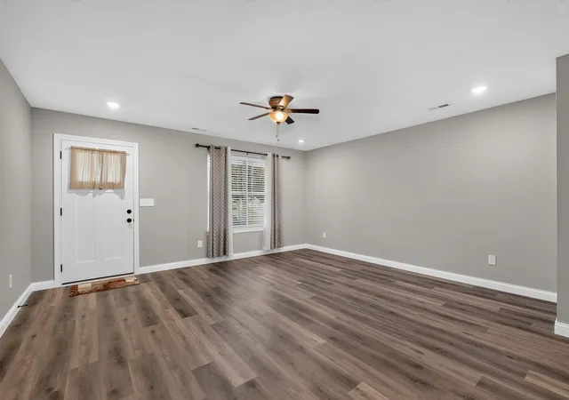 Photo 2 of Single family home for sale at 113 Arlington Ct, Williamstown, KY 41097 | MLS# 646828 | Listing updated on 2026-09-27
