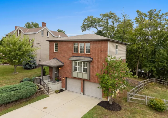 Photo 3 of Single family home for sale at 414 Kyles Ln, Covington, KY 41011 | MLS# 646894 | Listing updated on 2026-10-05
