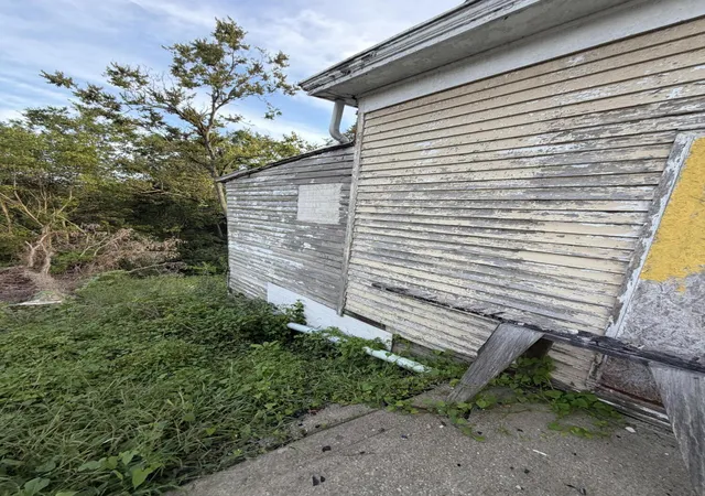 Photo 3 of Single family home for sale at 112 Falmouth St, Williamstown, KY 41097 | MLS# 646844 | Listing updated on 2026-09-21