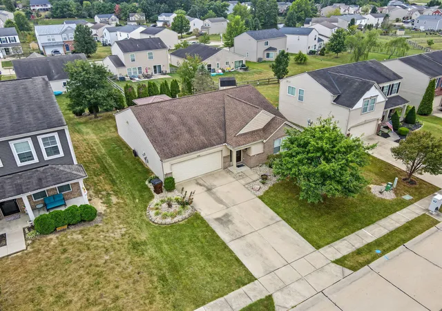 Photo 3 of Single family home for sale at 1209 Summerlake Dr, Alexandria, KY 41001 | MLS# 646897 | Listing updated on 2026-09-28