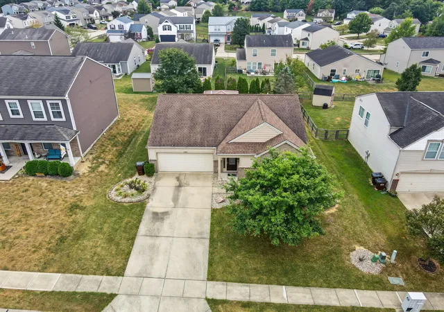 Photo 3 of Single family home for sale at 1209 Summerlake Dr, Alexandria, KY 41001 | MLS# 646897 | Listing updated on 2026-09-28