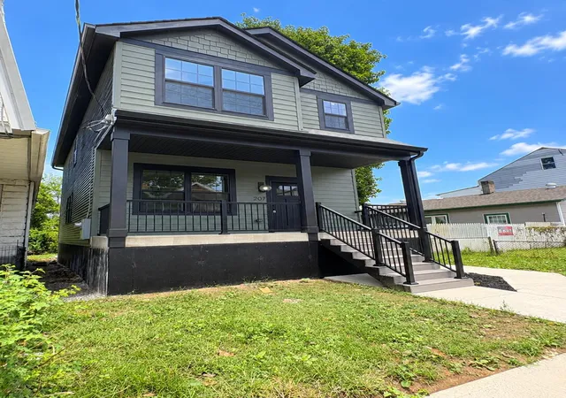 Photo 1 of Single family home for sale at 207 5th Avenue, Dayton, KY 41074 | MLS# 646849 | Listing updated on 2026-10-02