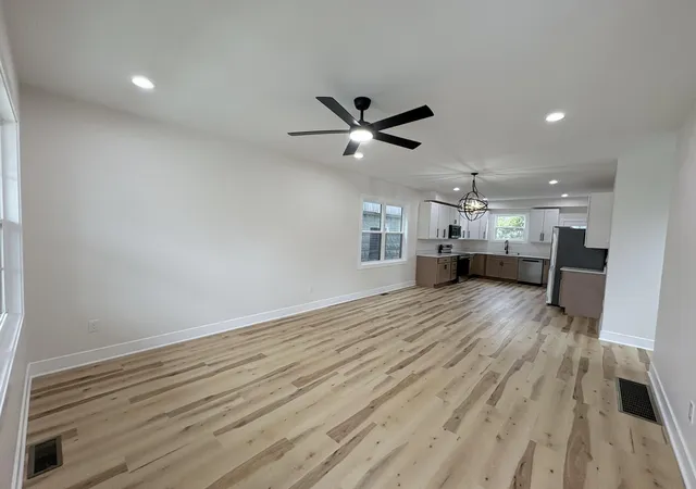 Photo 4 of Single family home for sale at 207 5th Avenue, Dayton, KY 41074 | MLS# 646849 | Listing updated on 2026-10-02