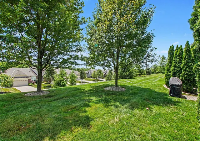 Photo 3 of Single family home for sale at 933 Hawkshead Ln, Erlanger, KY 41018 | MLS# 646854 | Listing updated on 2026-10-04