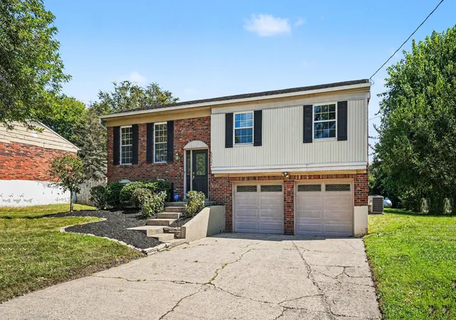Single family home for sale at 5932 Carlton Dr, Burlington, KY 41005 | MLS# 646856