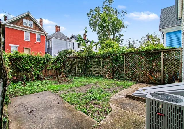 Photo 3 of Single family home for sale at 2033 Mackoy St, Covington, KY 41014 | MLS# 646878 | Listing updated on 2026-09-23