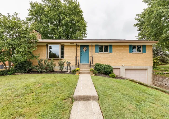 Photo 1 of Single family home for sale at 752 Rogers Rd, Villa Hills, KY 41017 | MLS# 646902 | Listing updated on 2026-09-30