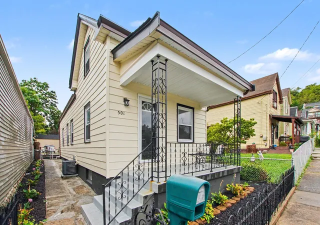 Photo 2 of Single family home for sale at 501 W 21st Street, Covington, KY 41014 | MLS# 646883 | Listing updated on 2026-09-23