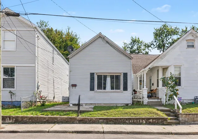 Photo 2 of Single family home for sale at 130 4th Avenue, Dayton, KY 41074 | MLS# 646880 | Listing updated on 2026-09-23