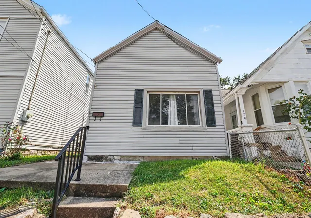 Photo 3 of Single family home for sale at 130 4th Avenue, Dayton, KY 41074 | MLS# 646880 | Listing updated on 2026-09-23