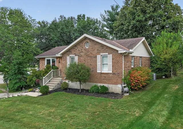 Photo 1 of Single family home for sale at 8542 Quinn Dr, Florence, KY 41042 | MLS# 646890 | Listing updated on 2026-10-07