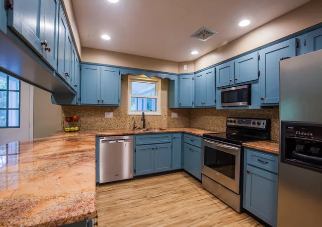 Photo 3 of Single family home for sale at 1721 Fort Henry Dr, Ft Wright, KY 41011 | MLS# 646900 | Listing updated on 2026-09-24