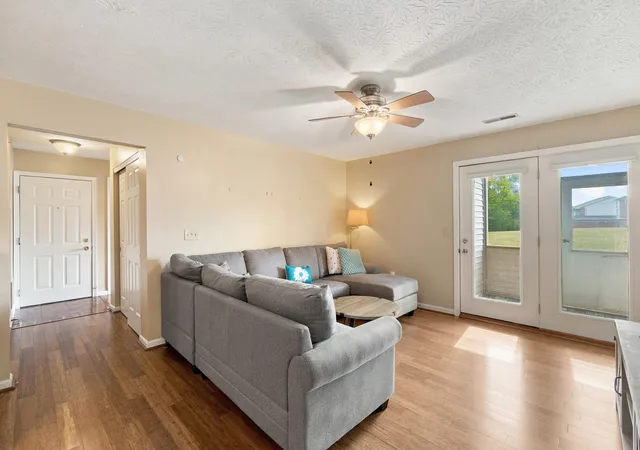 Listing Photo 5 - Condo for sale in building located at 701 Napa Vly Ln, Crestview Hills, KY 41017 - Unit #4